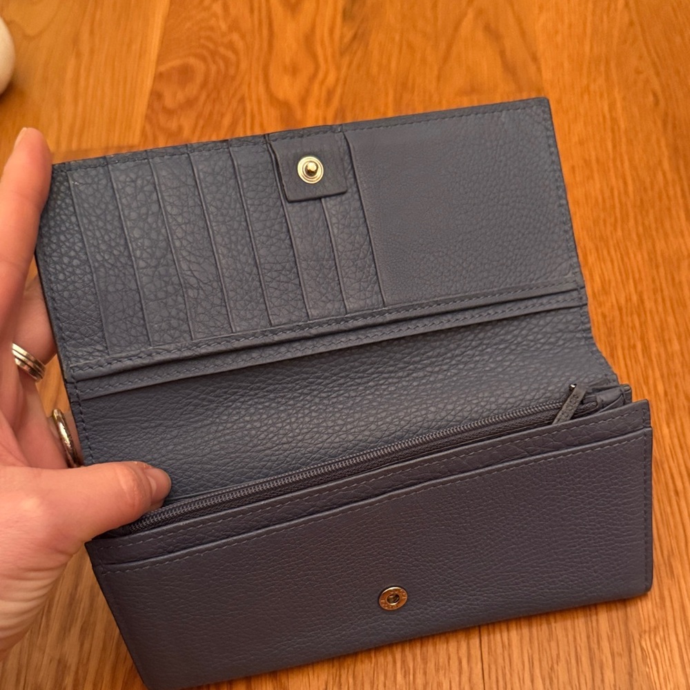 Gucci Long Leather Wallet - Picture 2 of 10